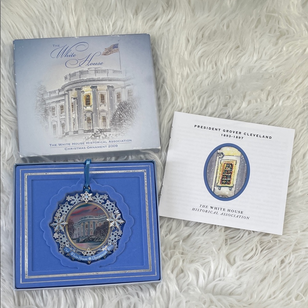 The White House Historical Association Christmas Ornament (2009)